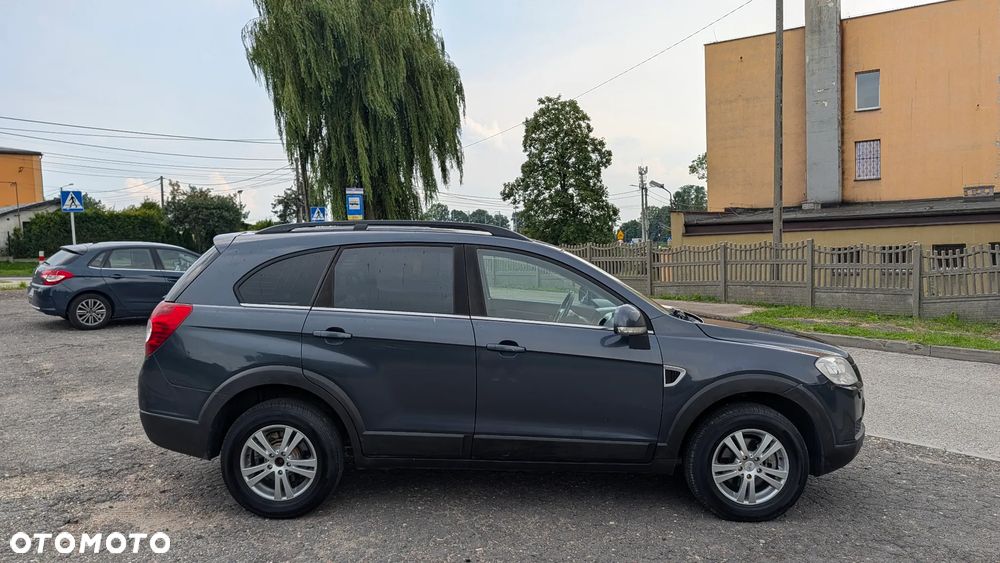 Chevrolet Captiva 2.0 4WD 7 Sitzer LT - 3