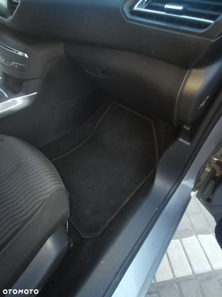Peugeot 308 2.0 HDi Active - 12