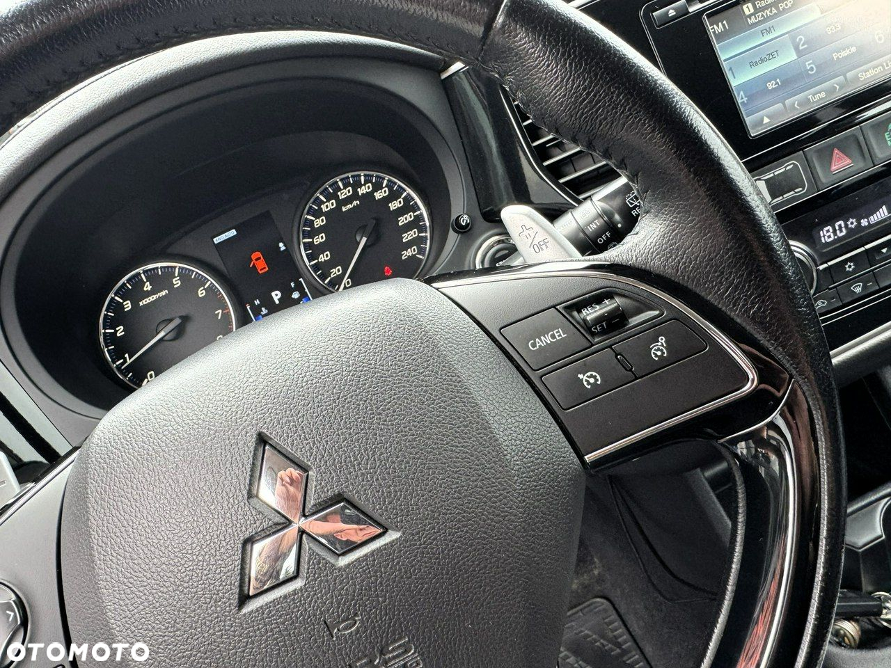 Mitsubishi Outlander 2.0 Intense + 4WD CVT - 17