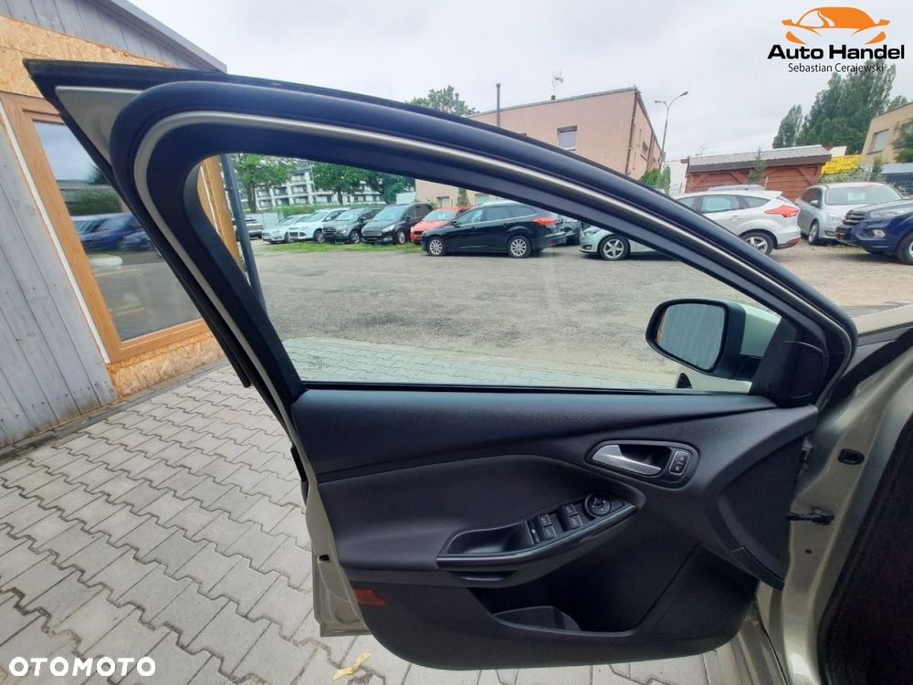 Ford Focus - 41
