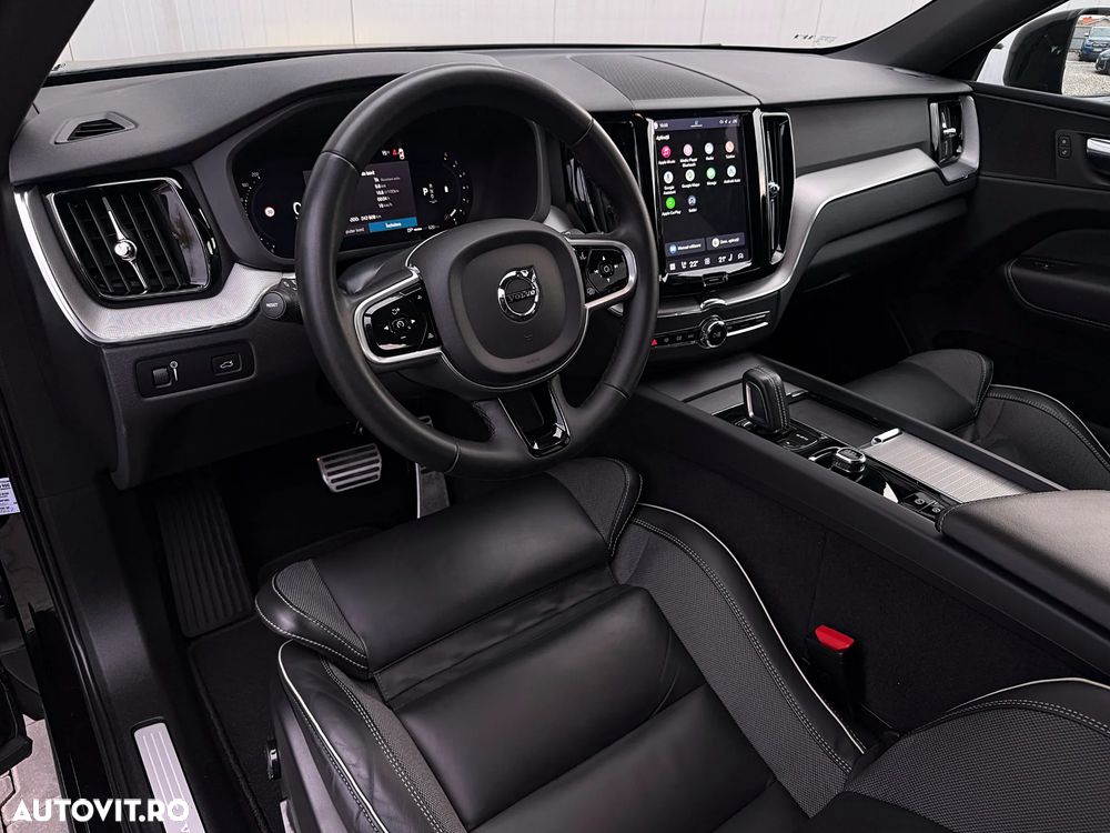 Volvo XC 60 B4 D Plus Dark - 11
