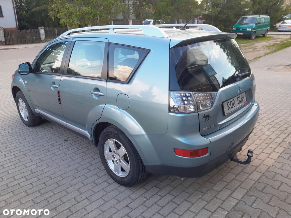 Mitsubishi Outlander 2.0 DI-D 4WD Inform - 3