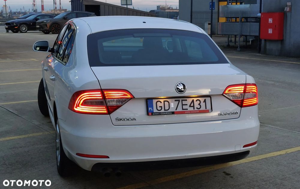 Skoda Superb 1.4 TSI ACTive - 3