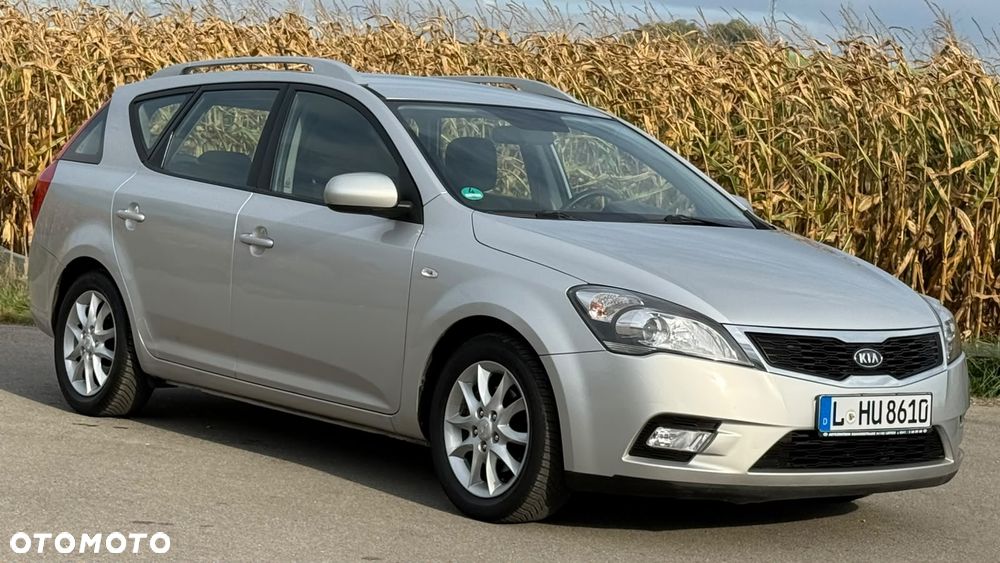Kia Ceed - 30