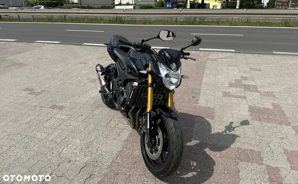 Yamaha FZ8 - 7