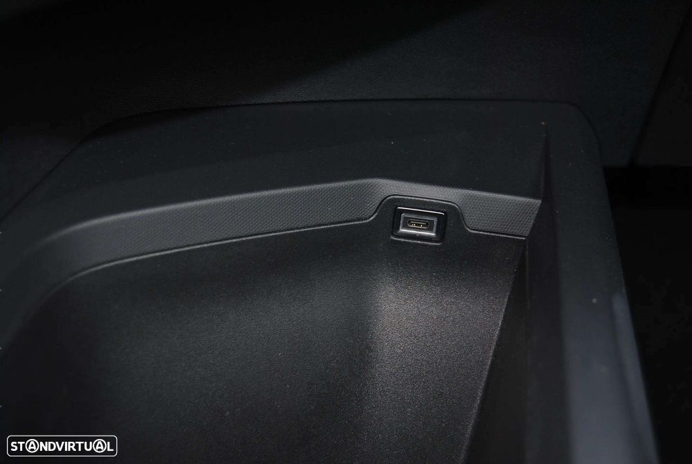 Peugeot 3008 1.2 Hybrid Allure e-DCS6 - 28