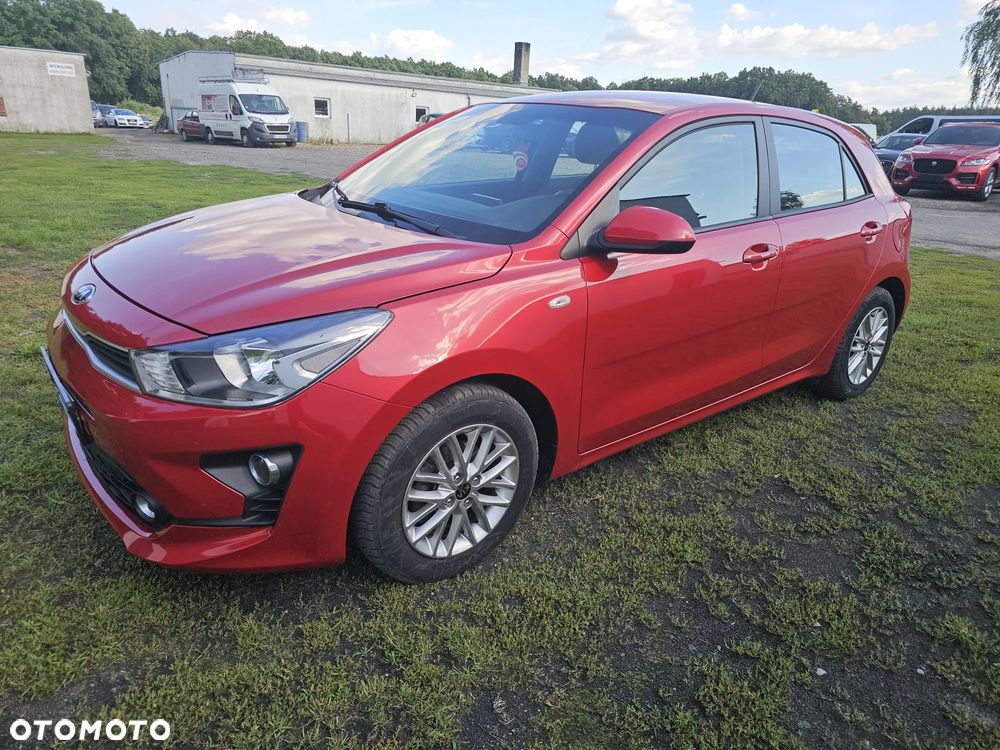 Kia Rio 1.2 L - 1