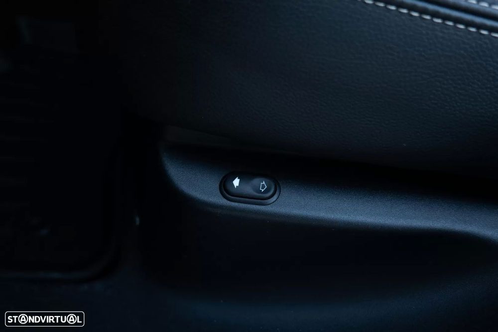 Land Rover Range Rover Velar 3.0 D300 AWD R-Dynamic - 26