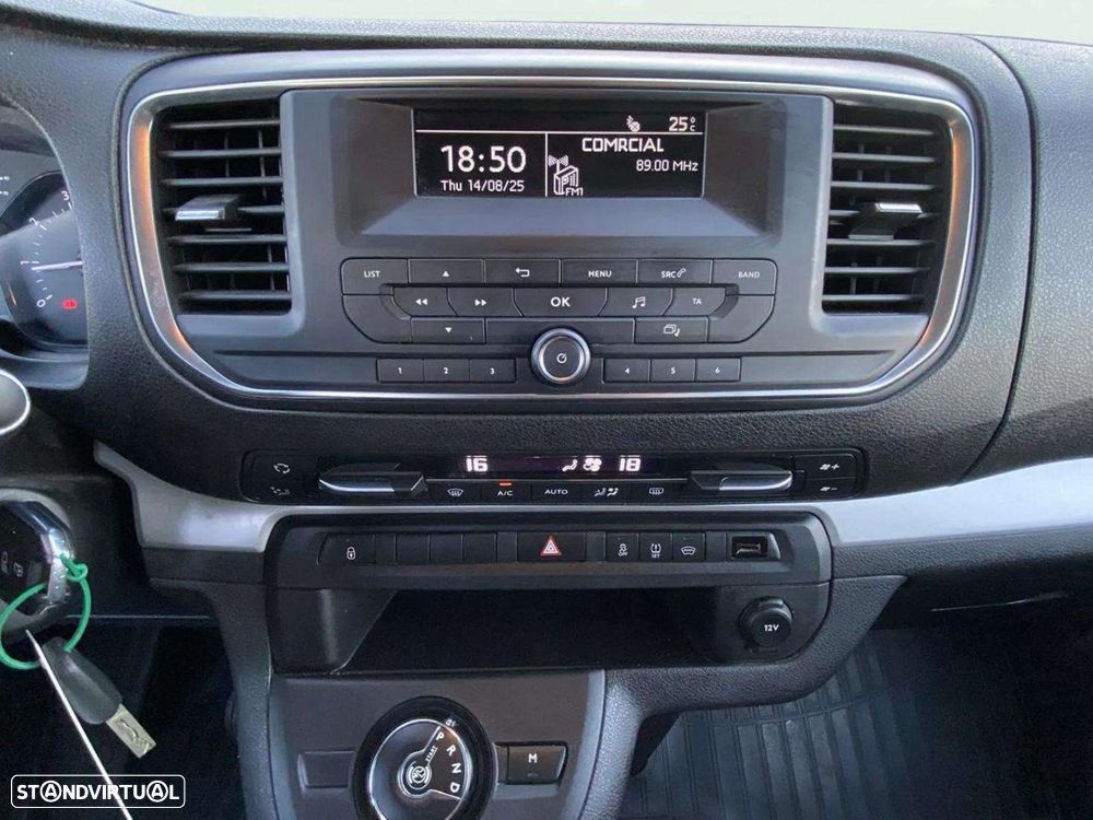 Peugeot Traveller - 12