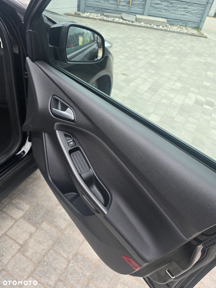 Ford Focus 1.5 EcoBoost STart-Stopp-System TITANIUM - 17