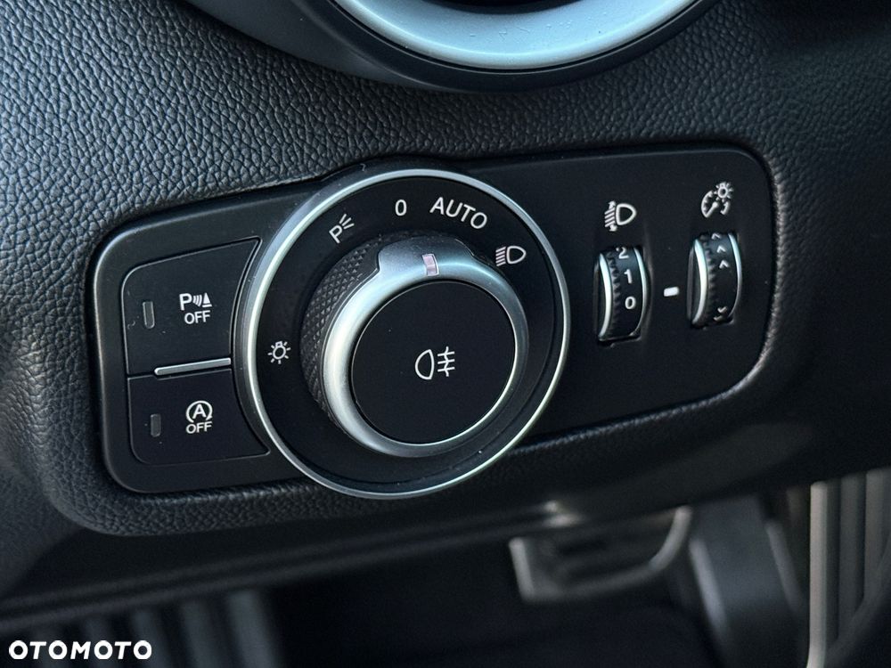 Alfa Romeo Giulia 2.0 Turbo 16V AT8-Q4 Veloce Ti - 16
