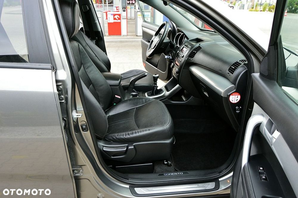 Kia Sorento - 25