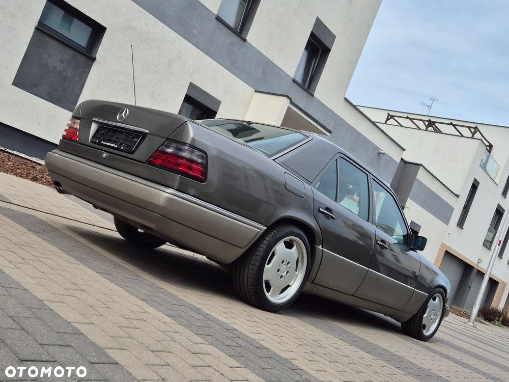 Mercedes-Benz W124 (1984-1993) - 8