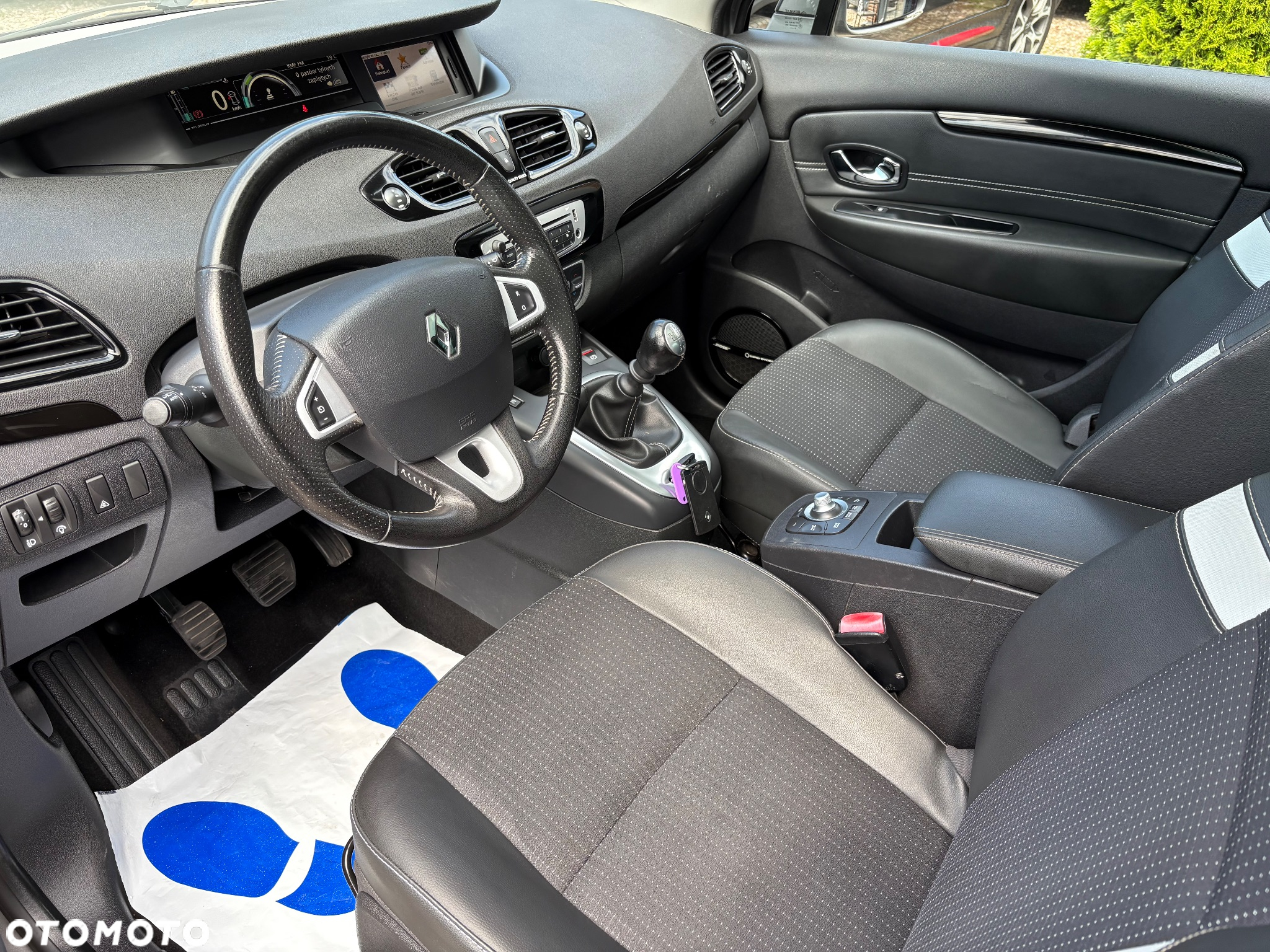Renault Scenic TCe 130 Bose Edition - 14