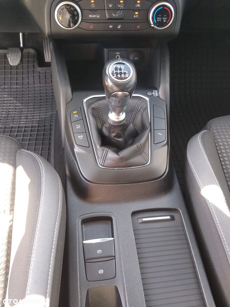 Ford Focus 1.0 EcoBoost Connected - 16