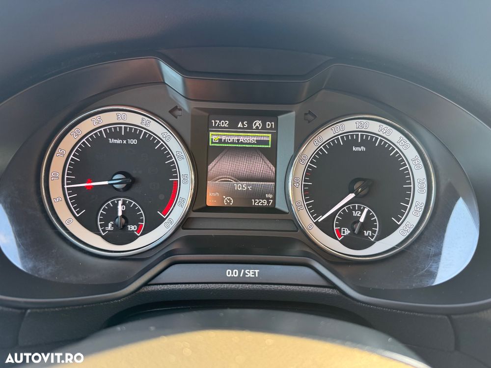 Skoda Octavia 2.0 TDI DSG Premium Edition - 24