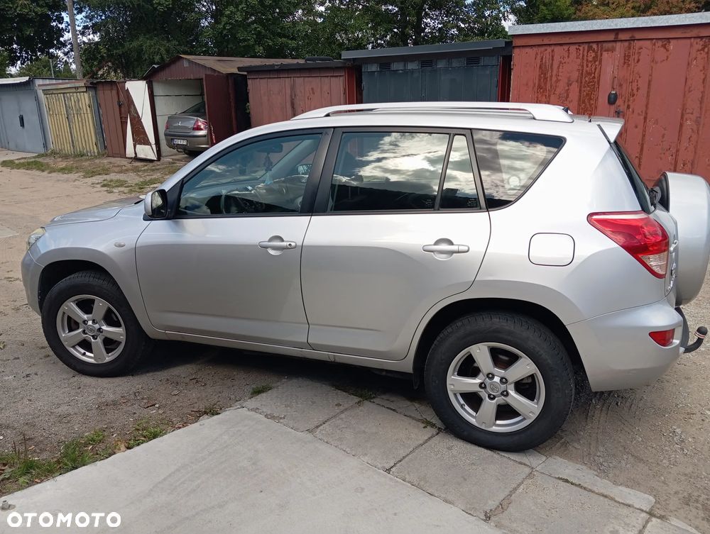 Toyota RAV4 2.0 VVT-i Luna - 4