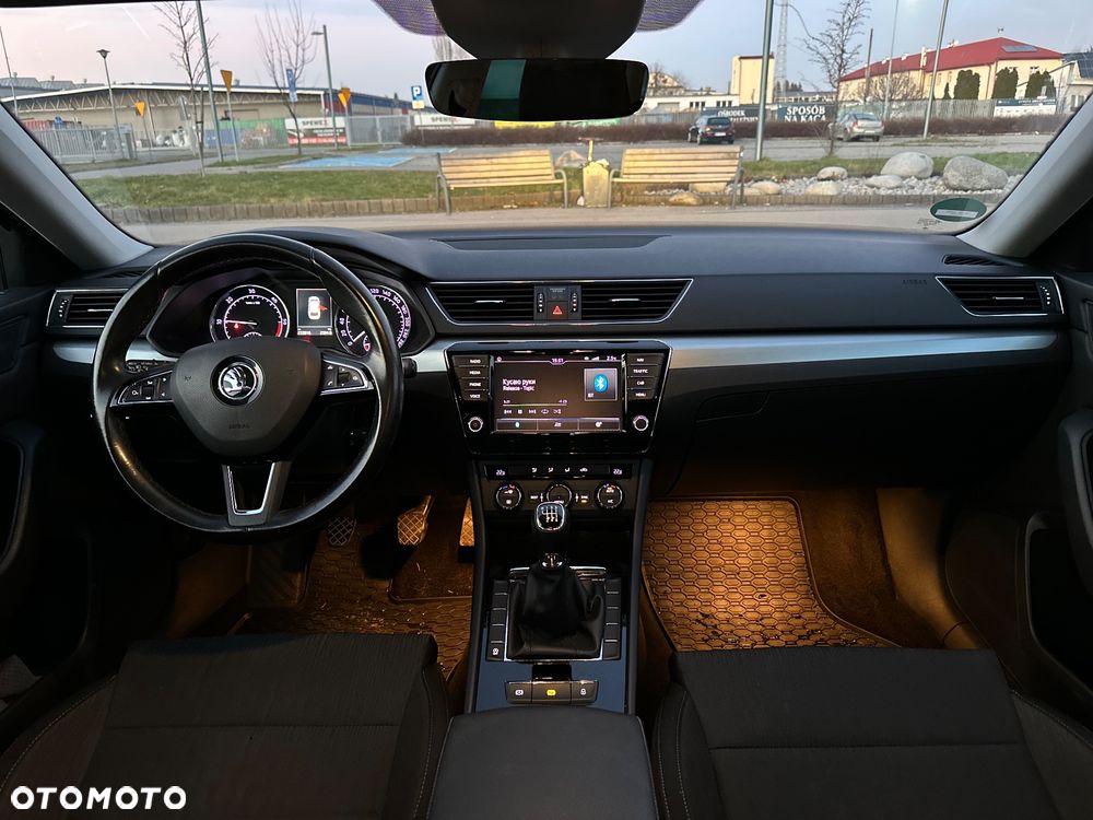 Skoda Superb 1.6 TDI Ambition - 14