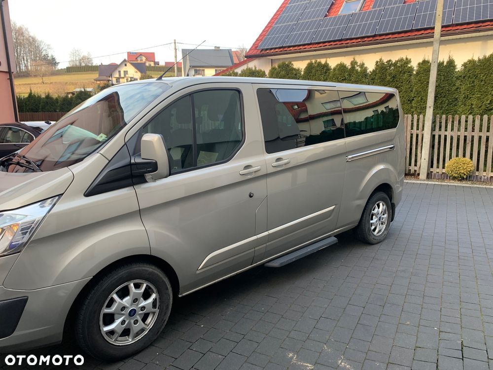 Ford Tourneo Custom - 2