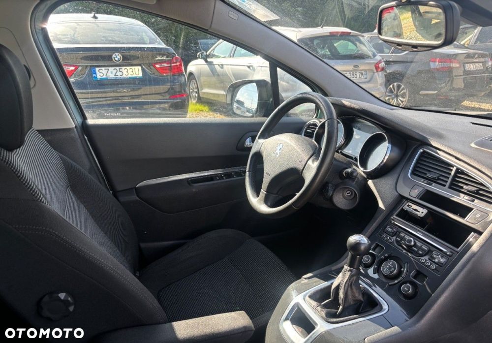 Peugeot 5008 - 11
