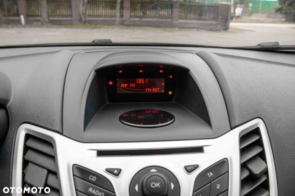 Ford Fiesta 1.4 Champions Edition - 15