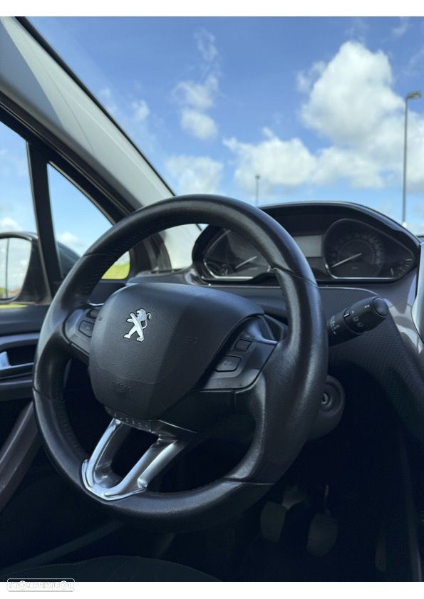 Peugeot 2008 1.2 VTi Active - 4