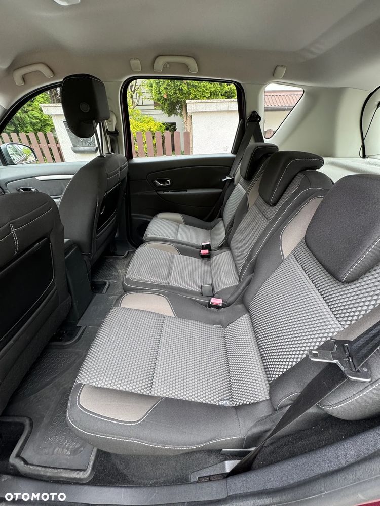Renault Scenic dCi 110 Xmod Paris - 11