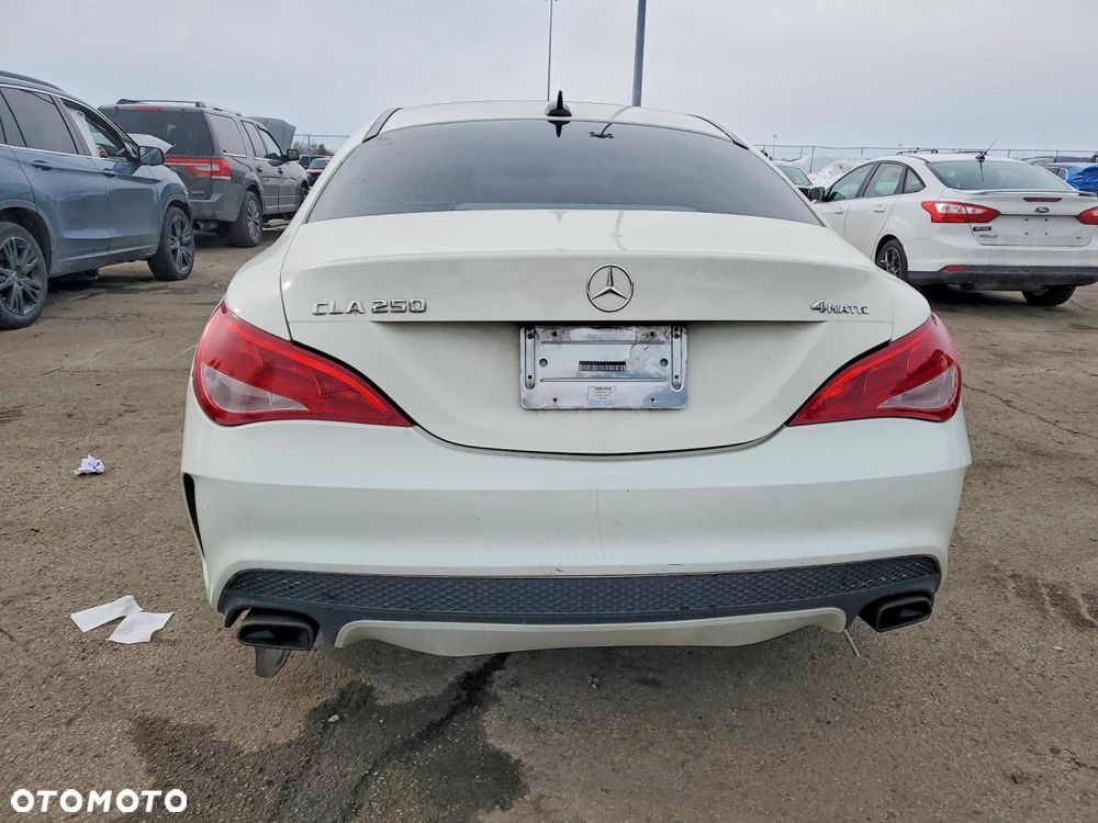 Mercedes-Benz CLA 250 4Matic 7G-DCT Sport - 6