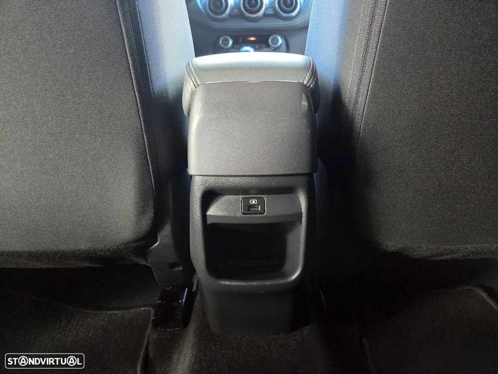 Nissan Juke 1.0 DIG-T N-Connecta DCT - 24