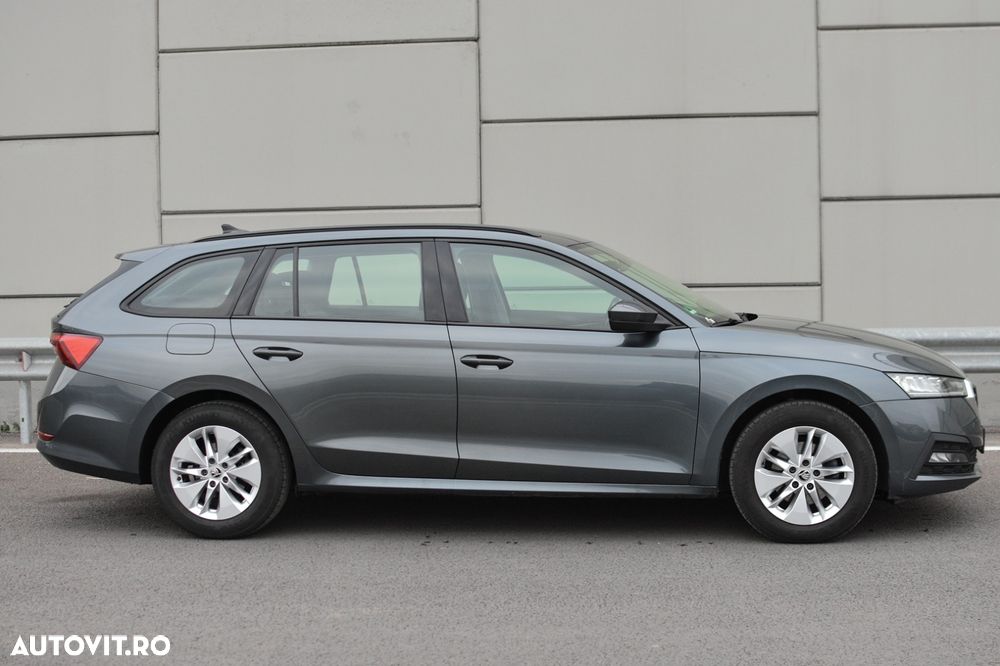 Skoda Octavia Combi 2.0 TDI DSG First Edition - 19