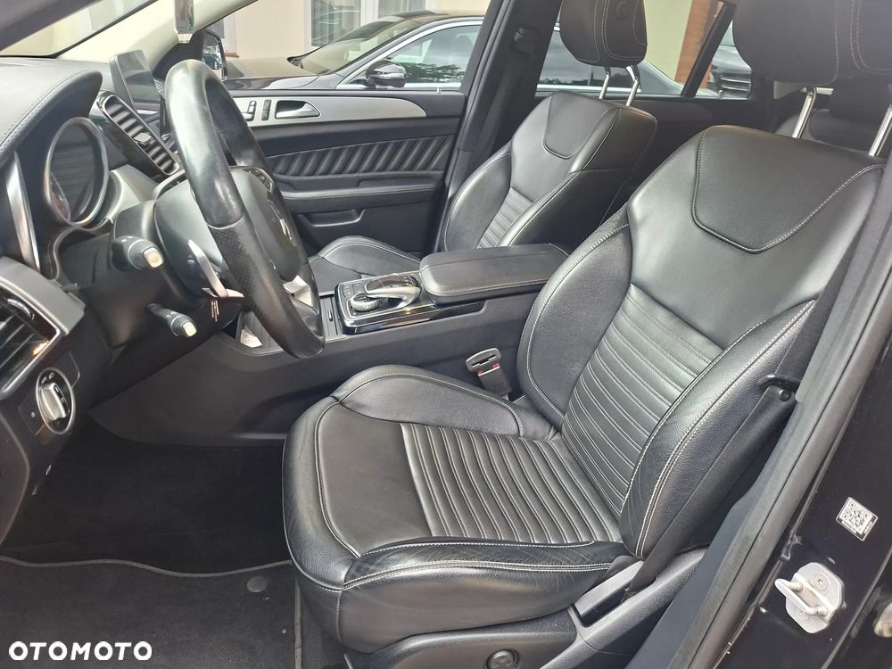 Mercedes-Benz GLE 350 d 4Matic 9G-TRONIC AMG Line - 13