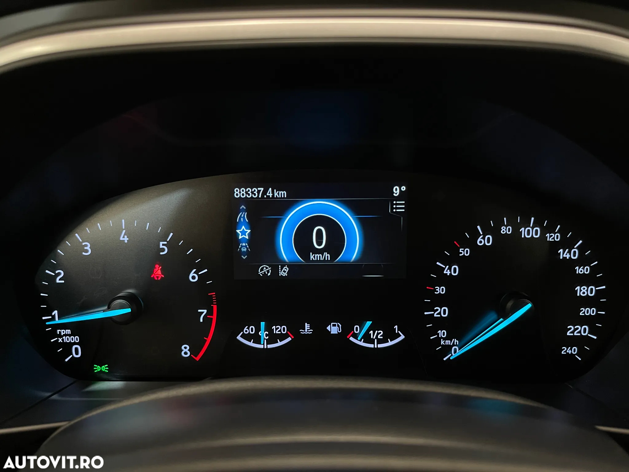 Ford Focus 1.0 EcoBoost Trend Edition - 13