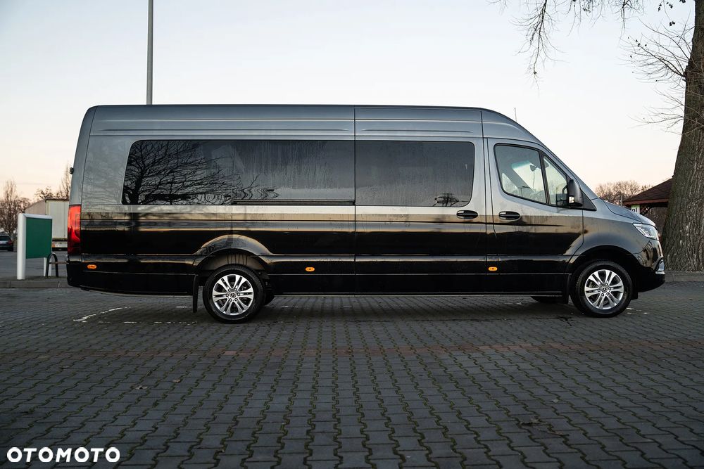 Mercedes-Benz Sprinter 907.235 - 8