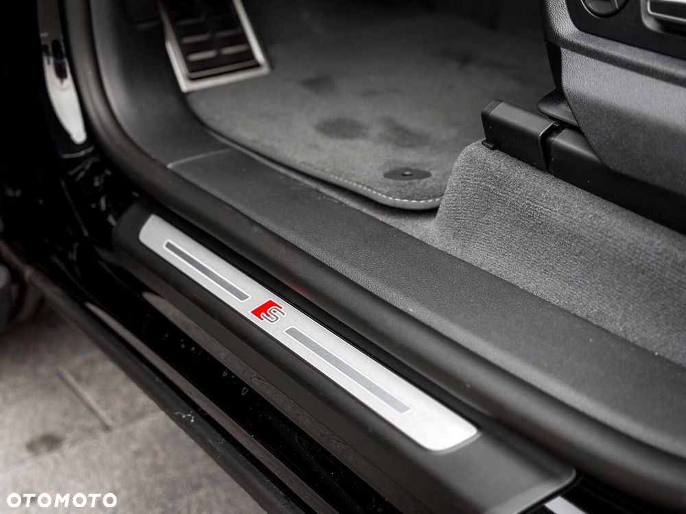 Audi Q8 - 16