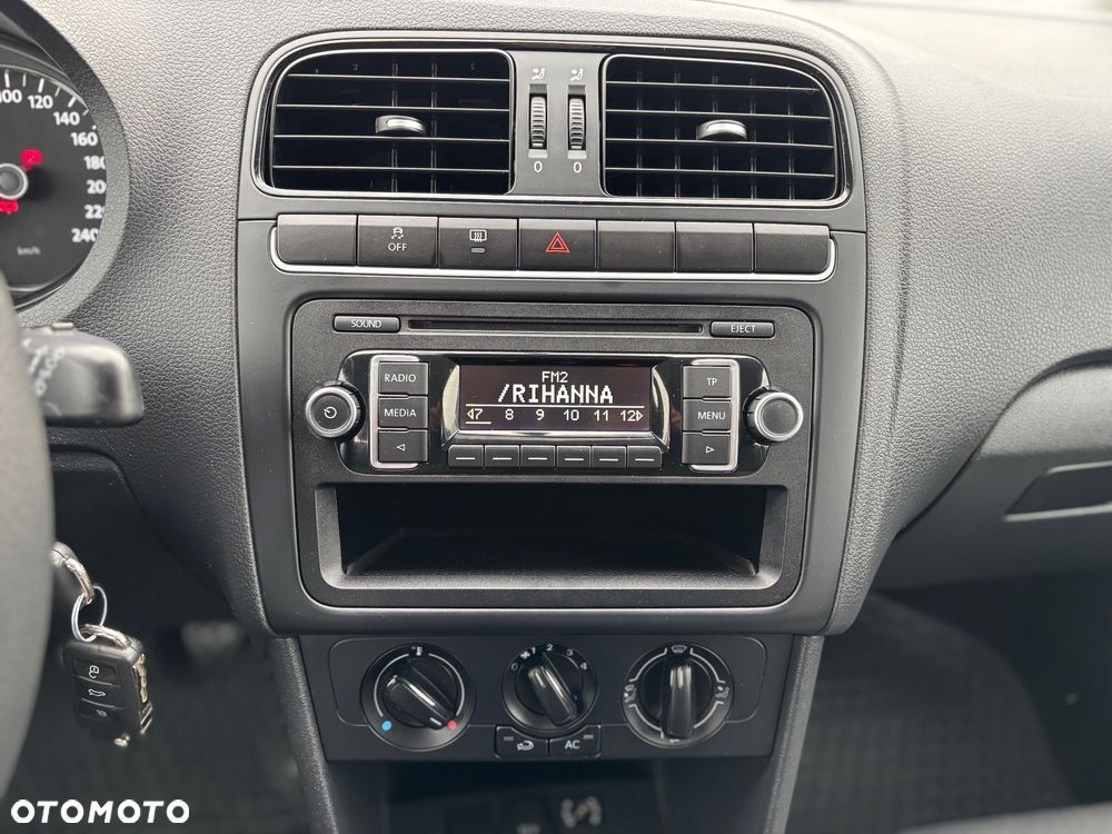 Volkswagen Polo - 13
