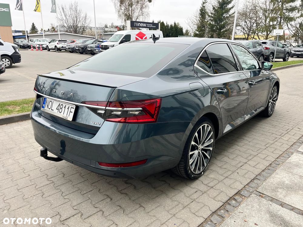 Skoda Superb 2.0 TDI SCR 4x4 Style DSG - 8