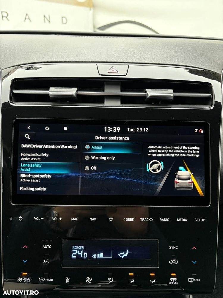 Hyundai Tucson 1.6 T-GDi HEV 2WD Advantage - 24