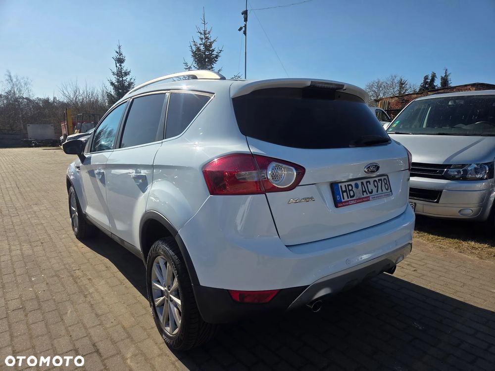 Ford Kuga 2.0 TDCi 4x4 Titanium - 4