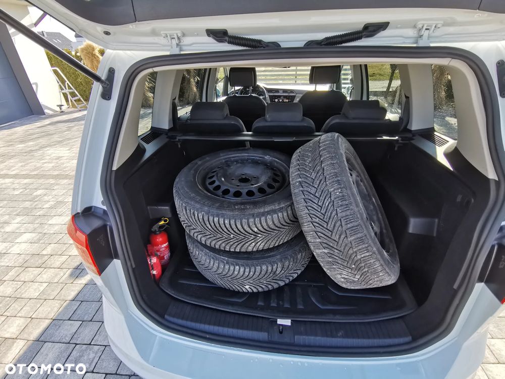 Volkswagen Touran 2.0 TDI BMT Highline DSG - 2