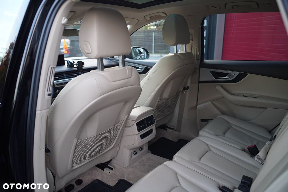 Audi Q7 - 16
