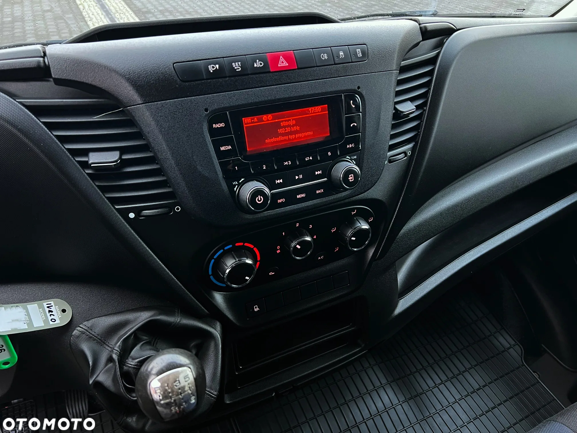 Iveco Daily 35S15 3.0 L3H2 Blaszak Furgon Salon PL - 12