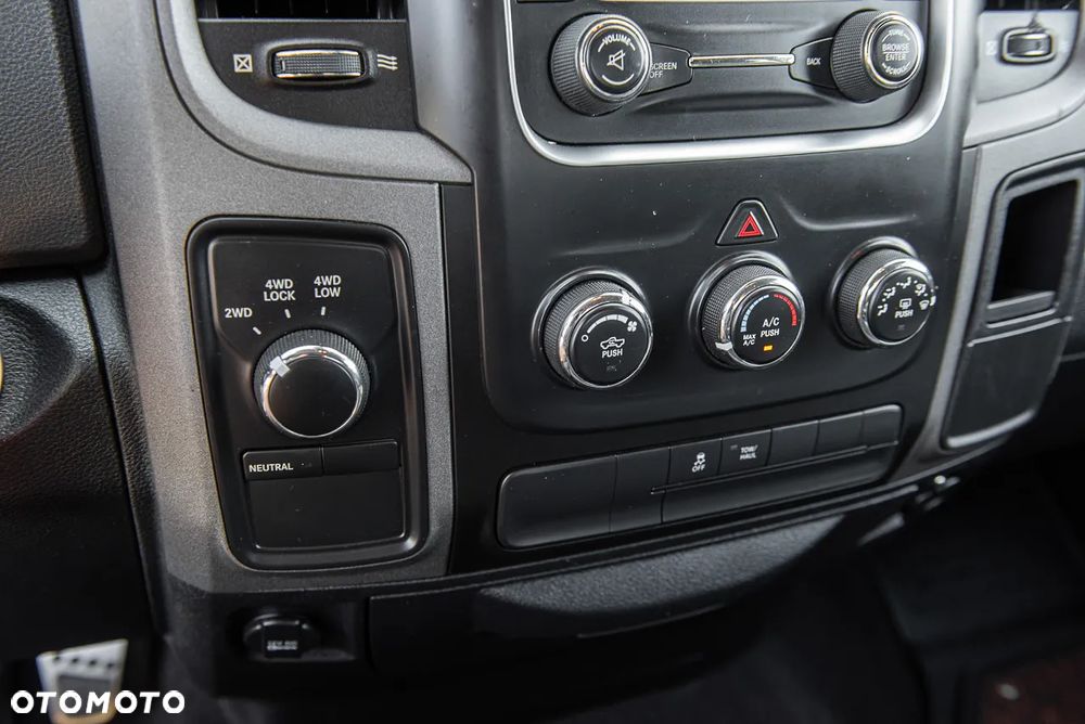 Dodge RAM 1500 5.7 4x4 - 17