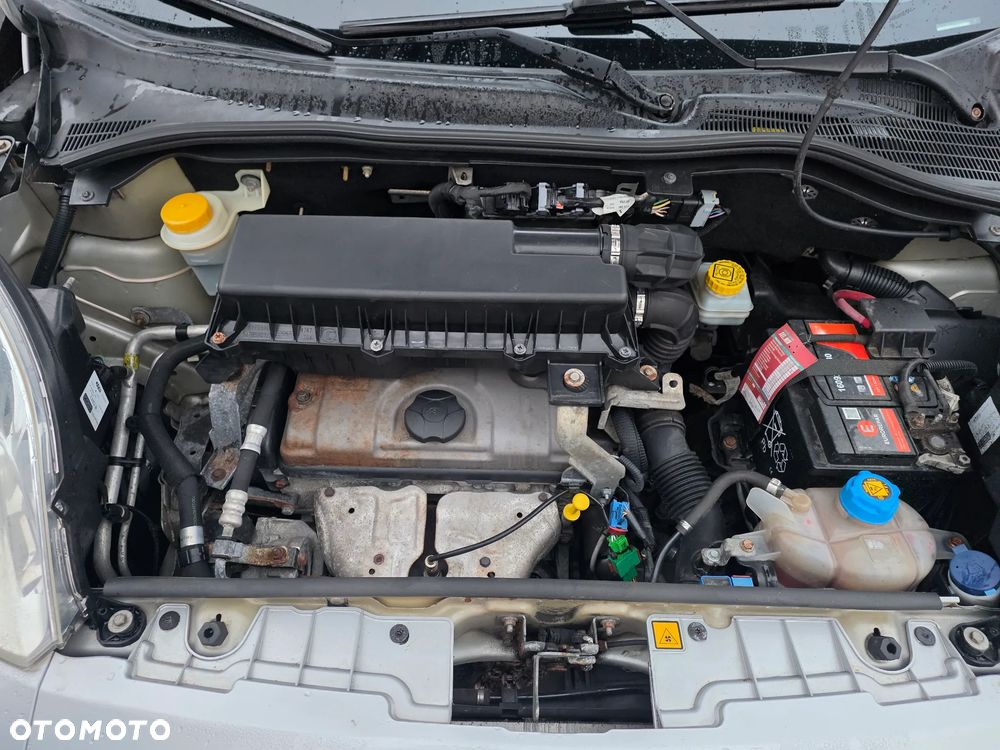 Fiat Qubo - 19