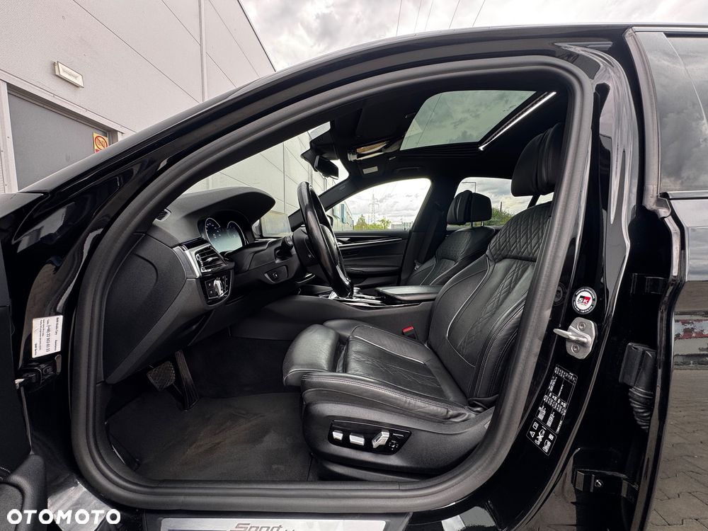 BMW Seria 5 520d Sport Line - 22