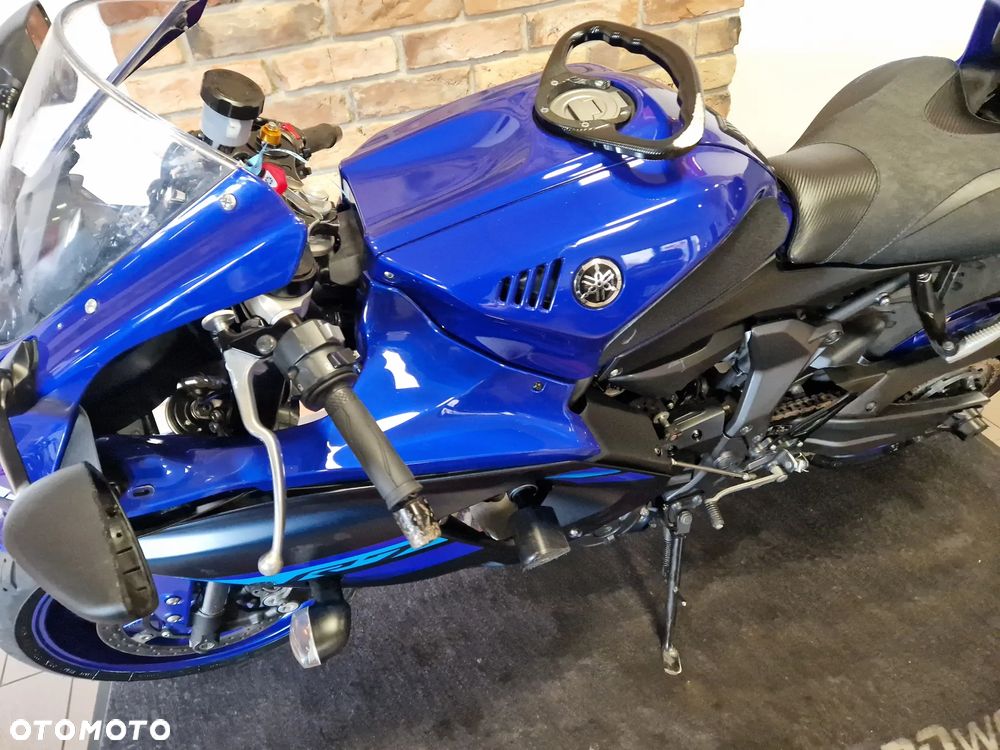 Yamaha R7 - 18