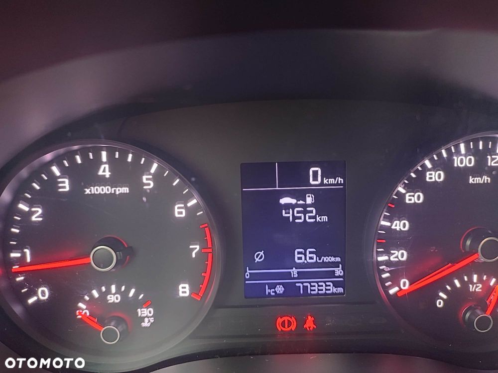 Kia Stonic 1.4 L - 13