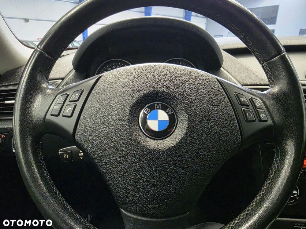 BMW X1 xDrive18d Sport Line - 33