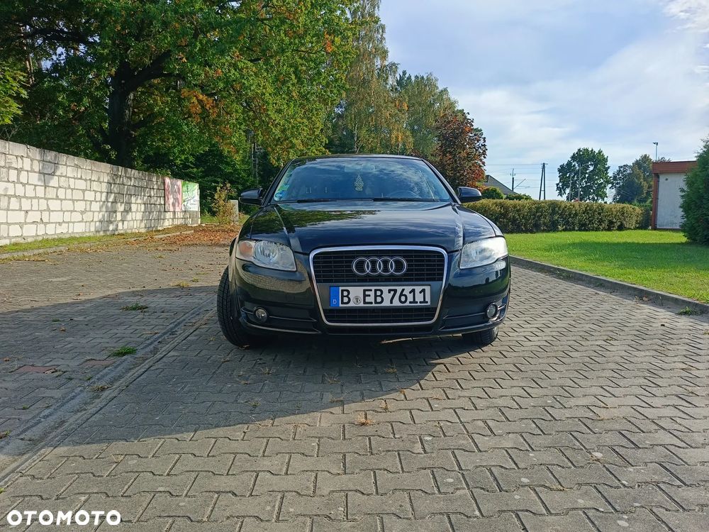 Audi A4 Limousine - 9