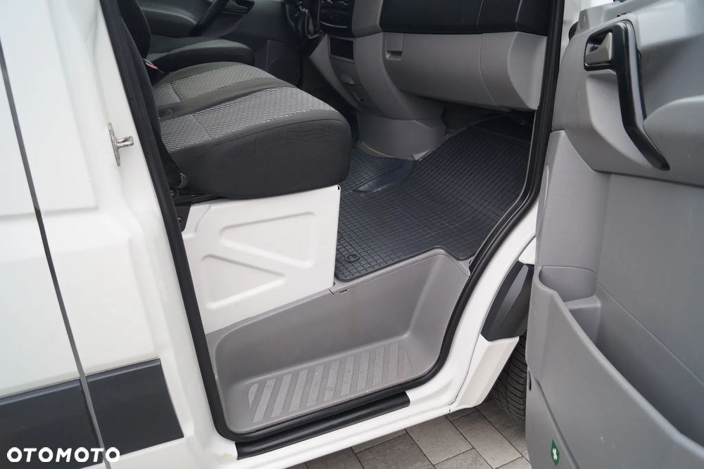 Volkswagen Crafter - 12