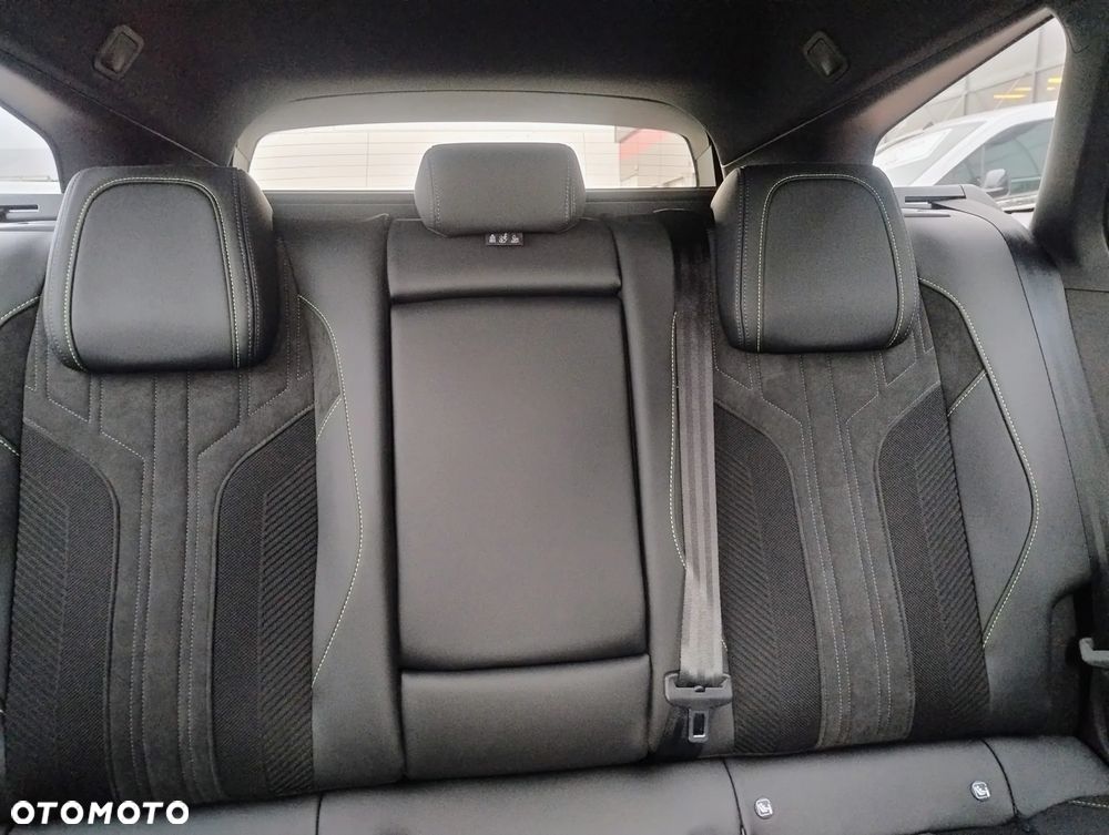 Peugeot 308 1.5 BlueHDi GT S&S EAT8 - 29